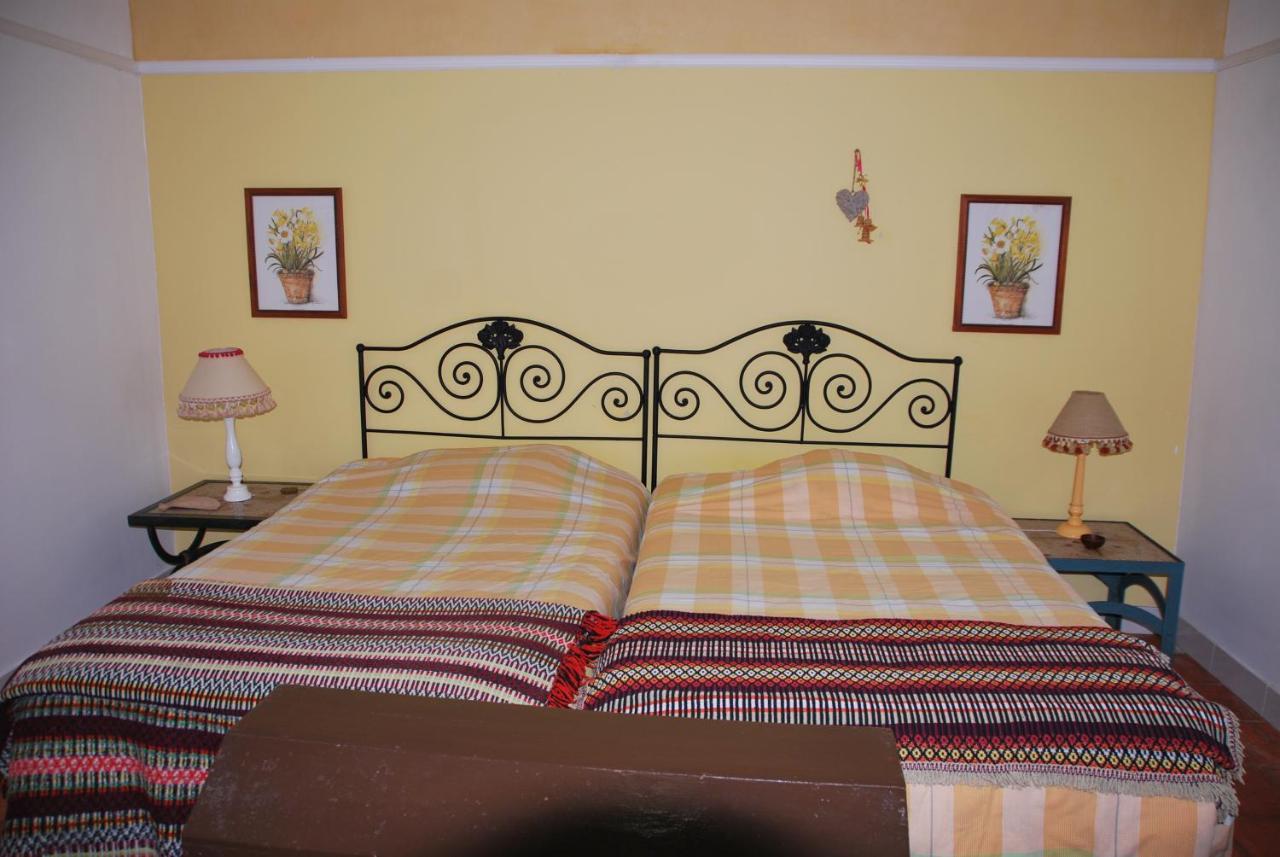 Monte Ramos Guest House Ferreira Do Alentejo Ngoại thất bức ảnh