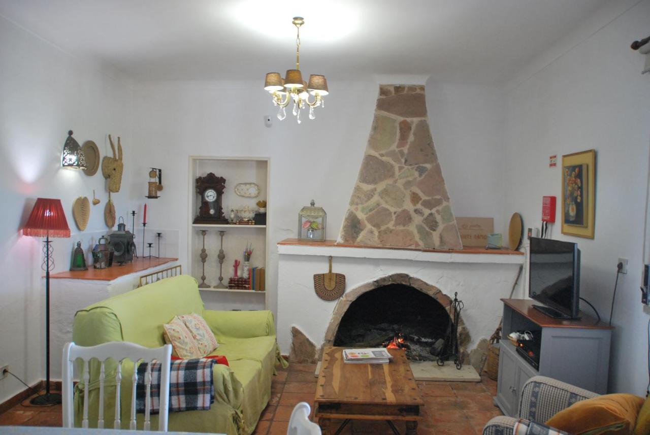 Monte Ramos Guest House Ferreira Do Alentejo Ngoại thất bức ảnh