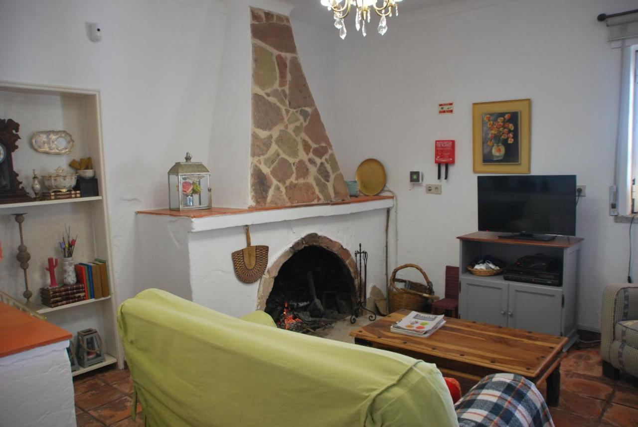 Monte Ramos Guest House Ferreira Do Alentejo Ngoại thất bức ảnh